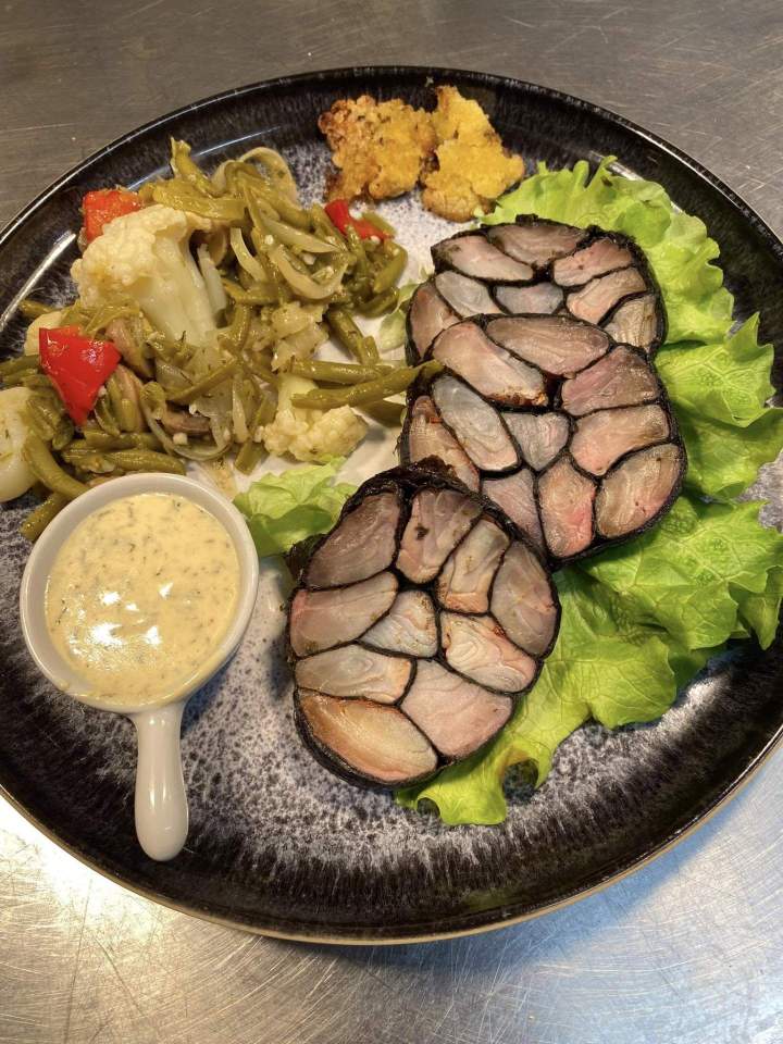 Rôti de veau accompagné de légumes Laparade