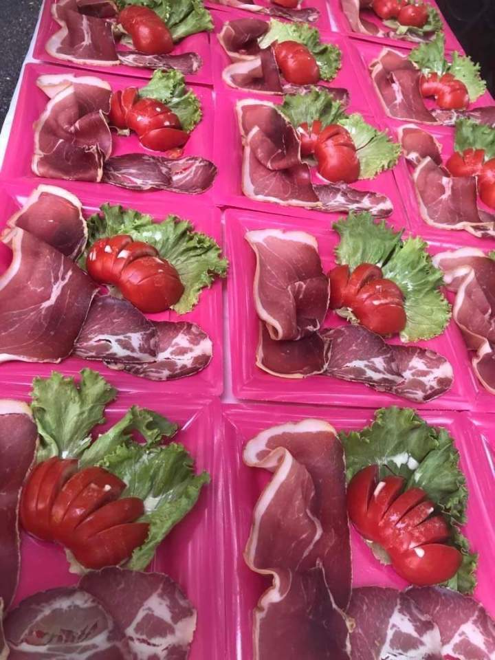 Assiettes individuelles de charcuterie et salades Laparade